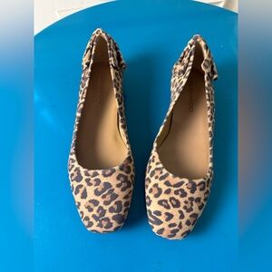 NWT Bernardo Brown and Black Leopard Print Flats
